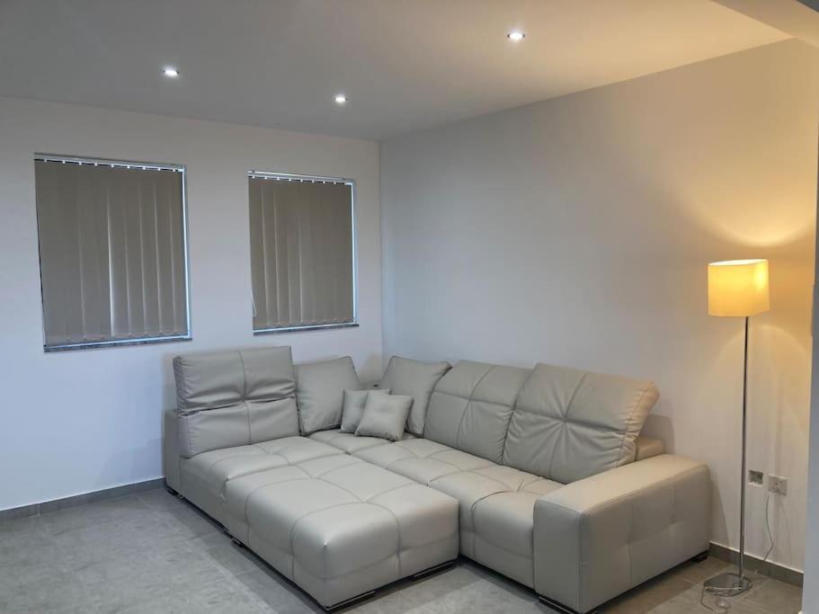 Elegant Maisonette In Malta By Assetflow Pro Apartment Marsaskala Luaran gambar